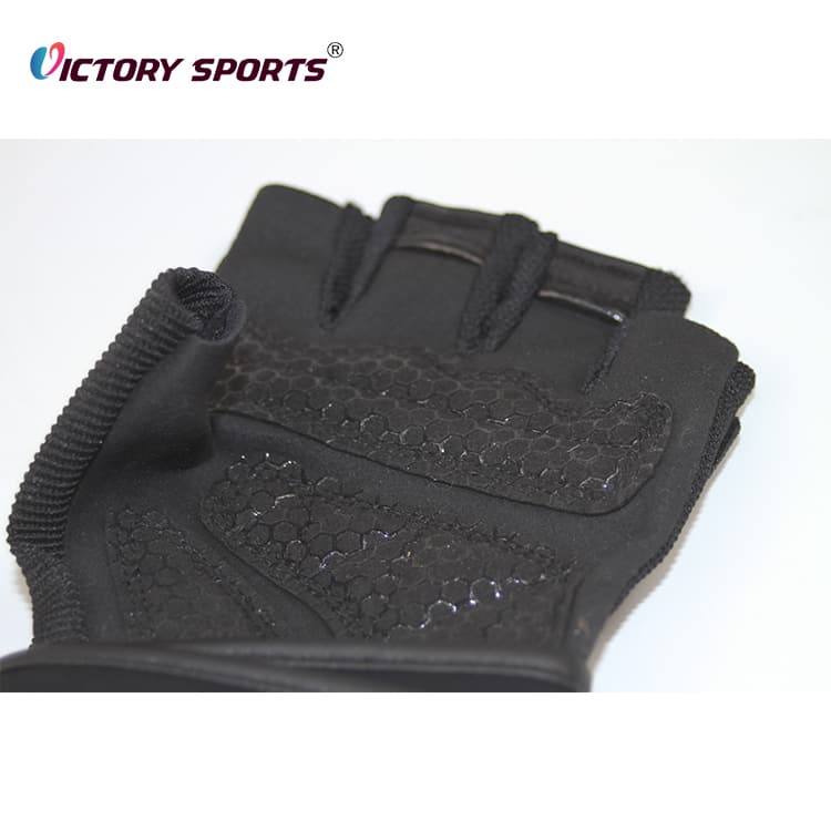 Outdoor Sports Gym Weightlifting Gloves - Image 3